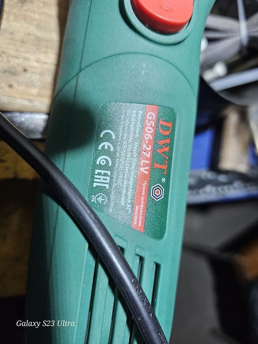 Гравер DWT GS06-27 LV