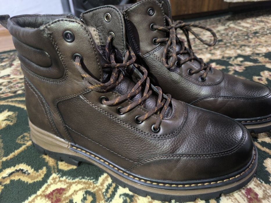 Ботинка зимняя новая