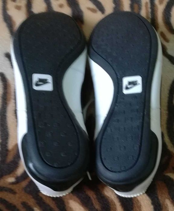 NIKE/НАЙК-Оригинални Бели Маратонки-Обувки от Здрава Естествена Кожа !