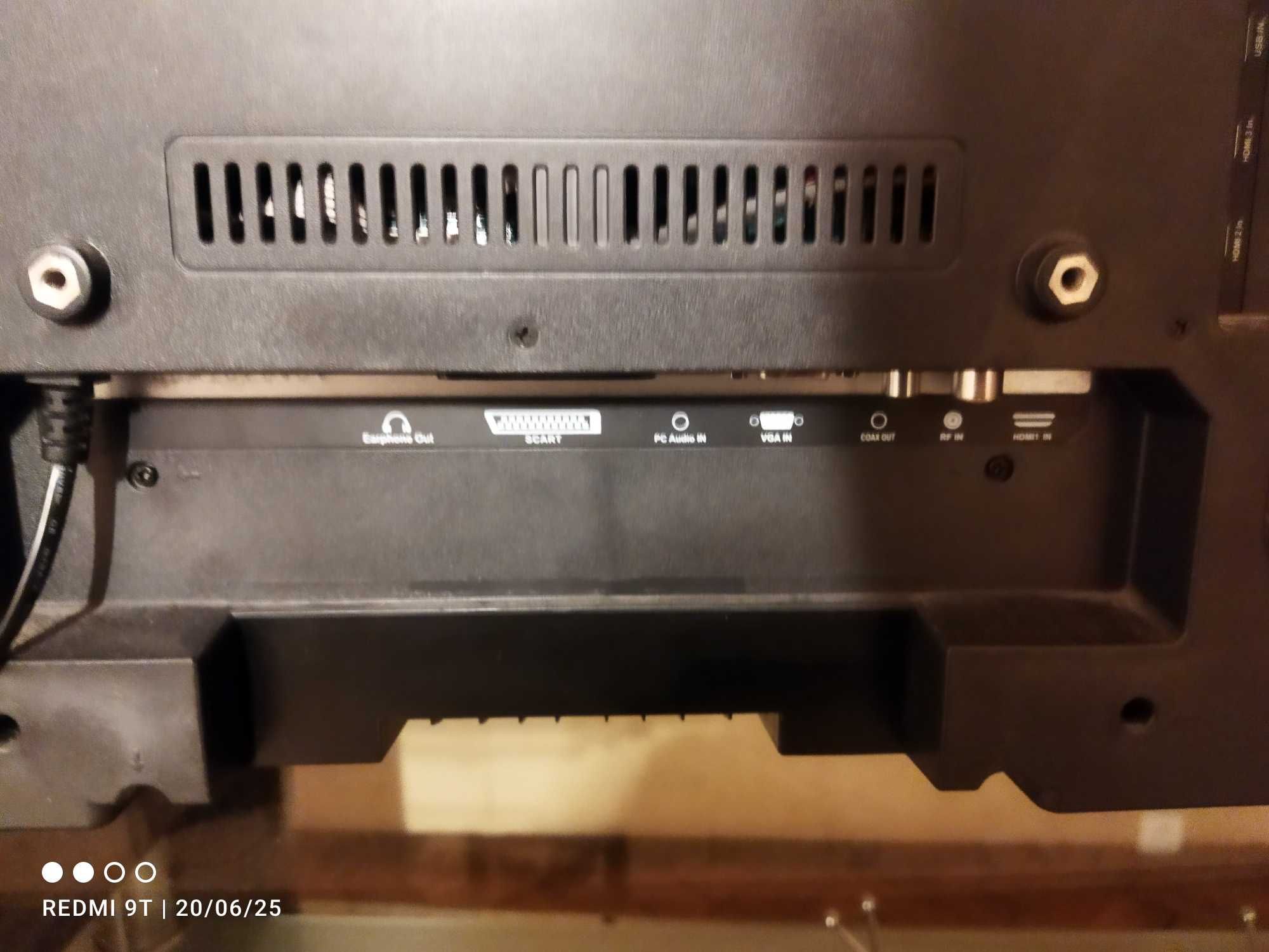 LED Телевизор Crown 32" неработещ дисплей