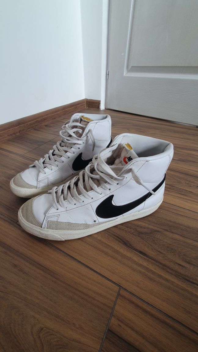 Nike Blazer Mid 77