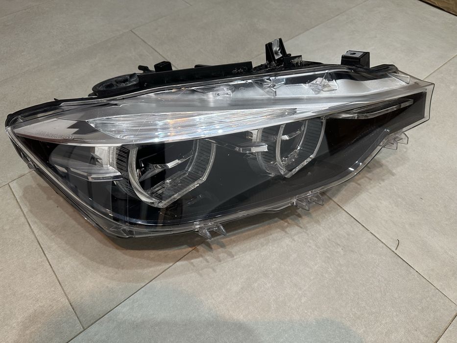 Far dreapta bmw f30 f31 full led adaptiv lci shadow line 2015-2018