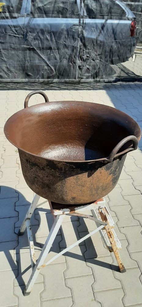 Căldare  din     Fonta