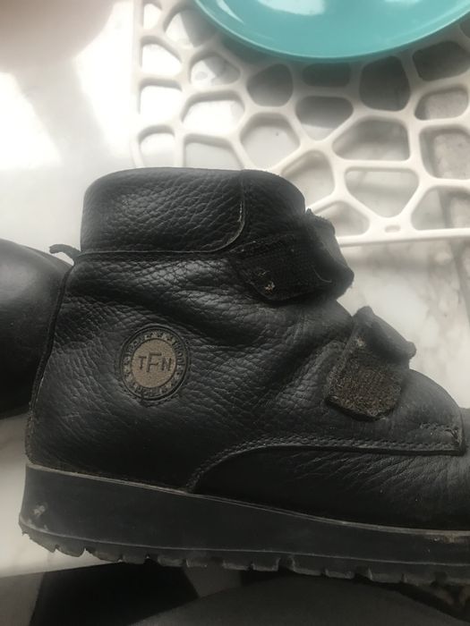 Продам осеннюю обувь мальчиковую