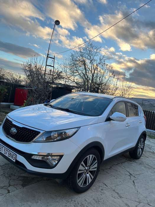 Vând Kia Sportage