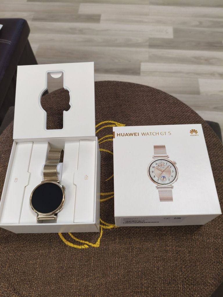 Смарт часовник HUAWEI Watch GT 5, 41 мм, златист