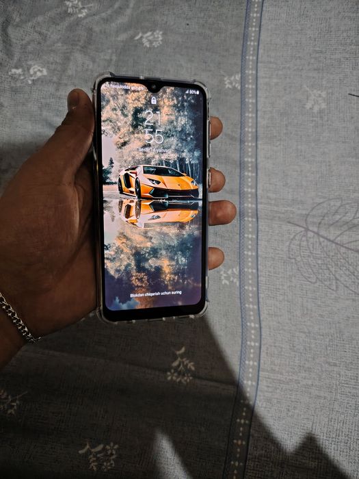 Samsung A50 Sotiladi holati ideal tinniq aybi yoq 6/128