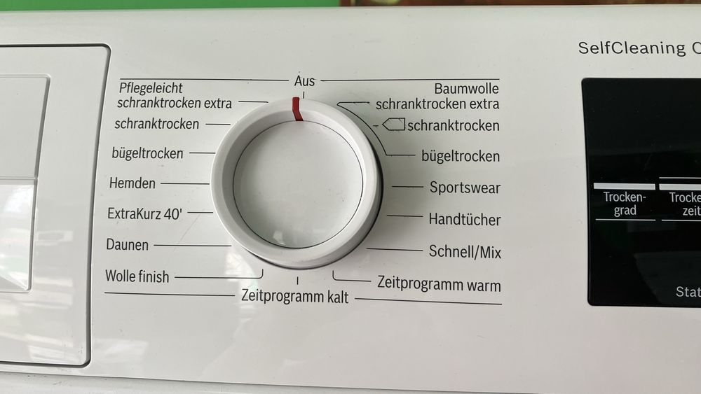 Сушилня BOSCH серия 6 самопочистваща с термопомпа 8 kg WTW 85430