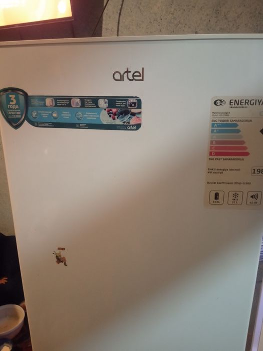 xaladelnik Artel sotiladi