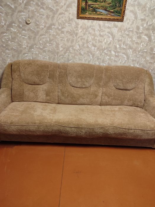 Диван и два кресла продам