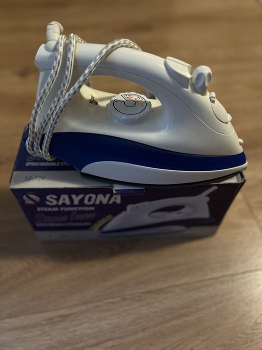 Fier de calcat 1800W Sayona