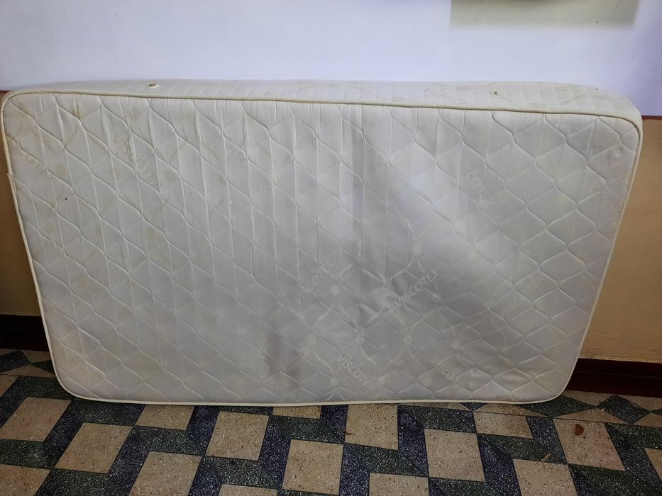 VÂND Saltea 120/200/19, aproape noua