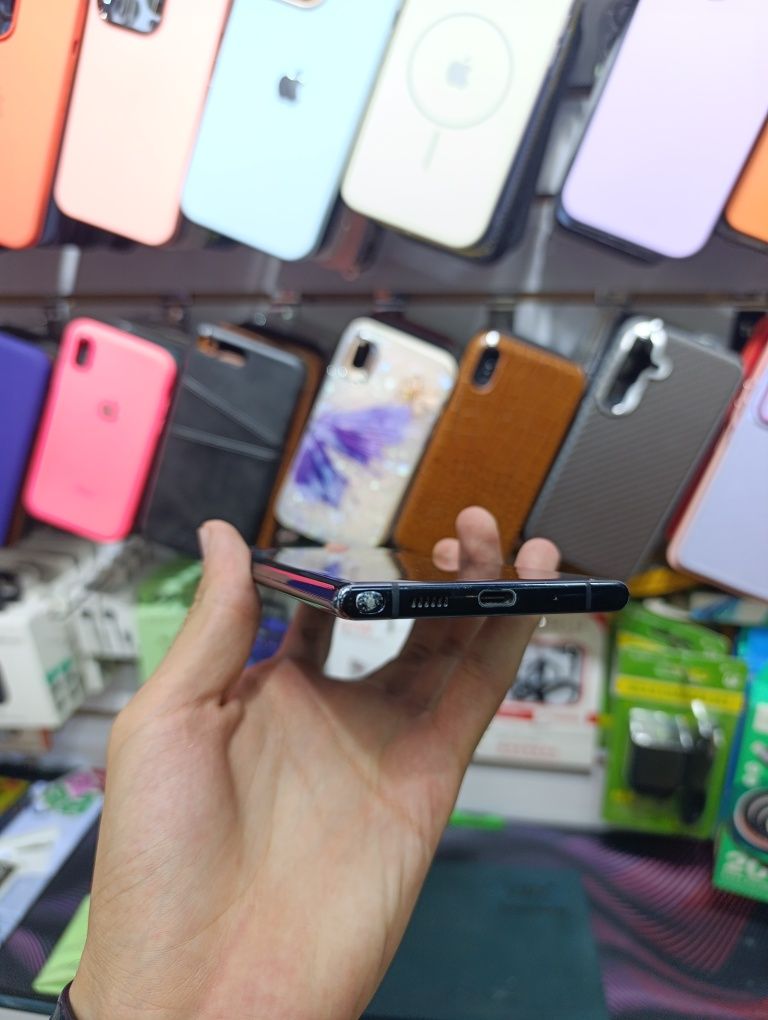 Samsung Note 10+ 12/512 ideal