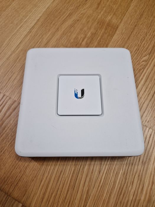Router Unifi USG