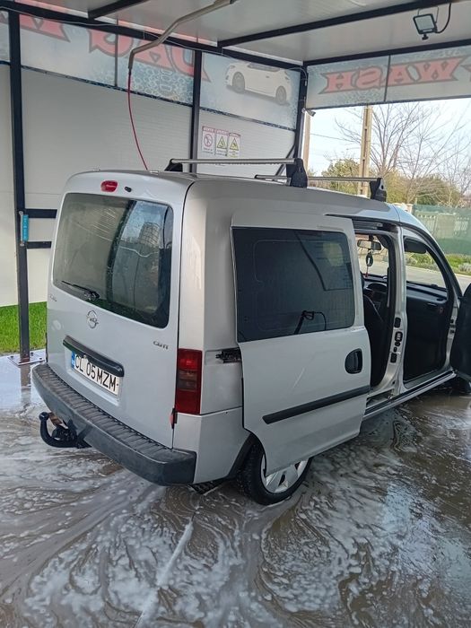 Vând Opel combo autoturism