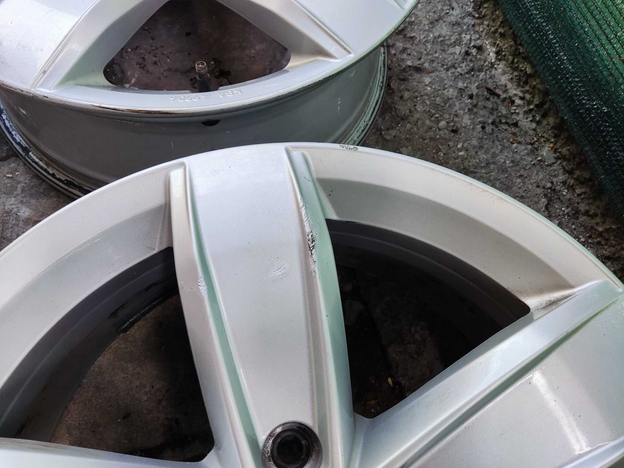 Фолксваген Тигуан 5x112 - 17 цола оригинални лети джанти VW 5х112 .