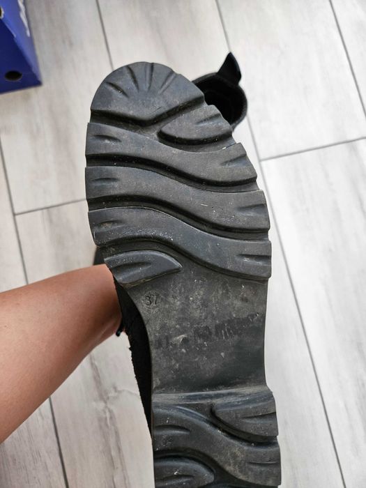 Ghete piele Benvenuti, mărimea 37