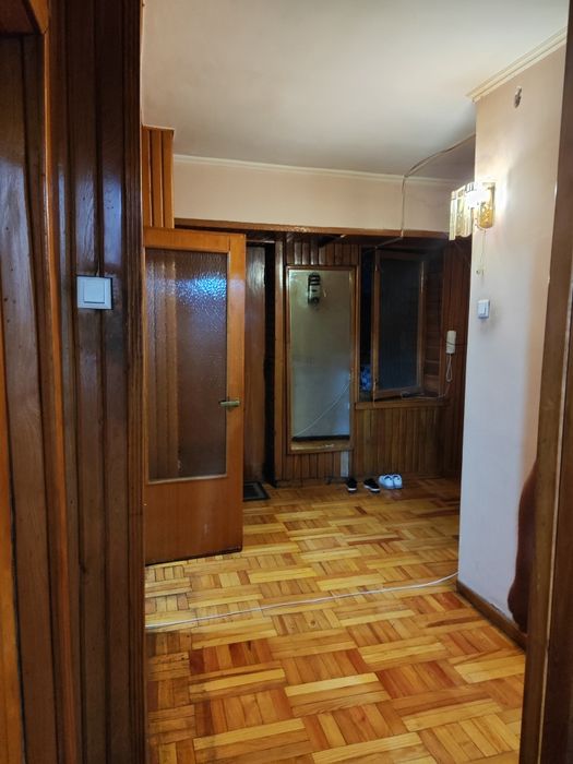 Продам квартиру на Ц-1