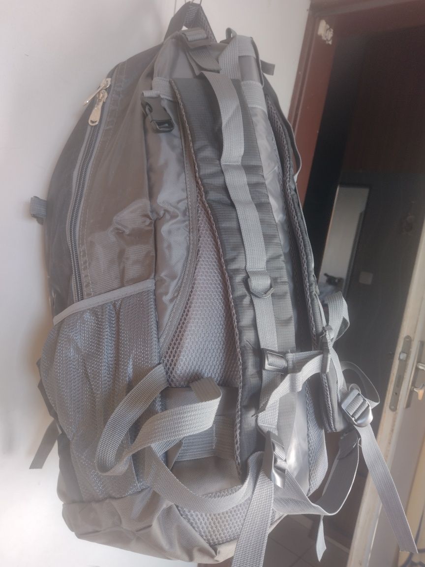 Раница, 60 L, нова.