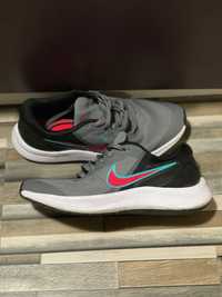 Спортни обувки Nike - КАТО НОВИ!
