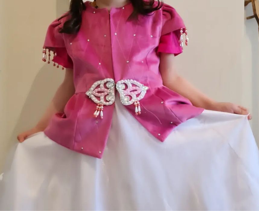 Продам детская национальную желетку