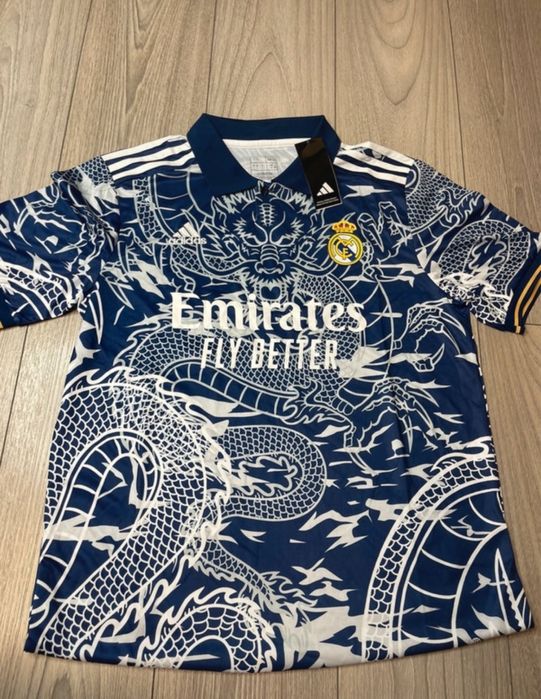 Vand tricouri de fotbal Real Madrid L