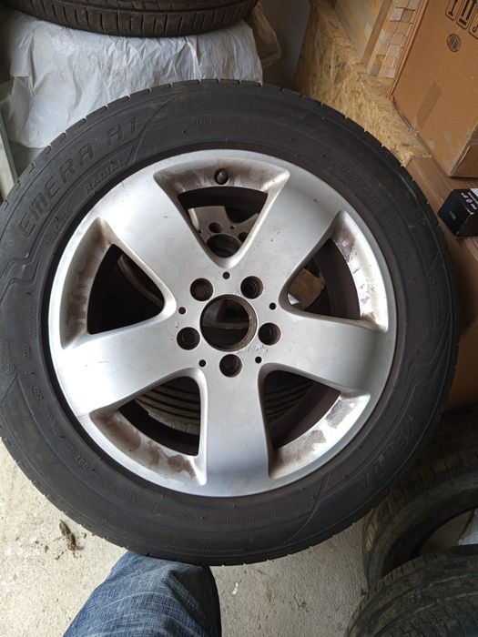 urgent vânzare jante cu cauciucuri mercedes 225/55/16 vara
