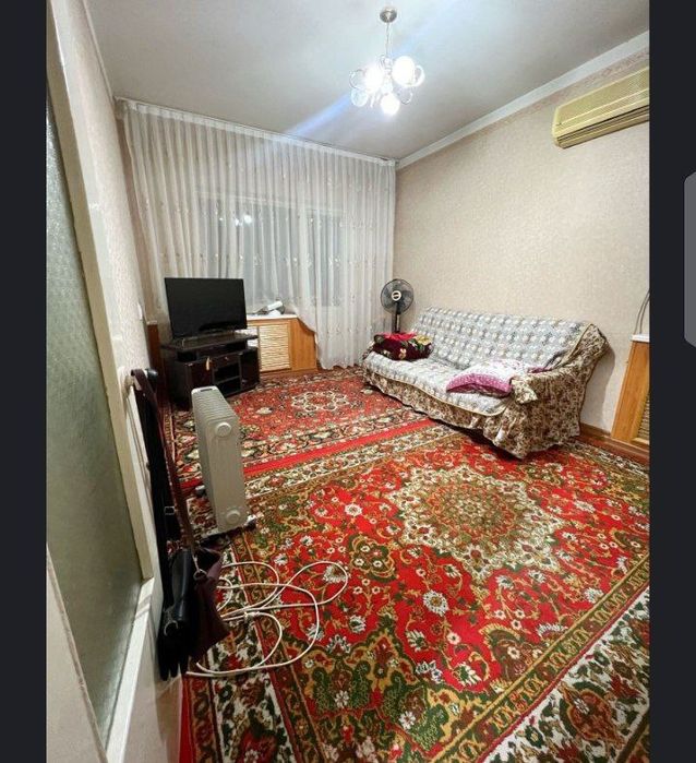 Sergeli Moshin bozor oldida 1xonali uy ijaraga beriladi