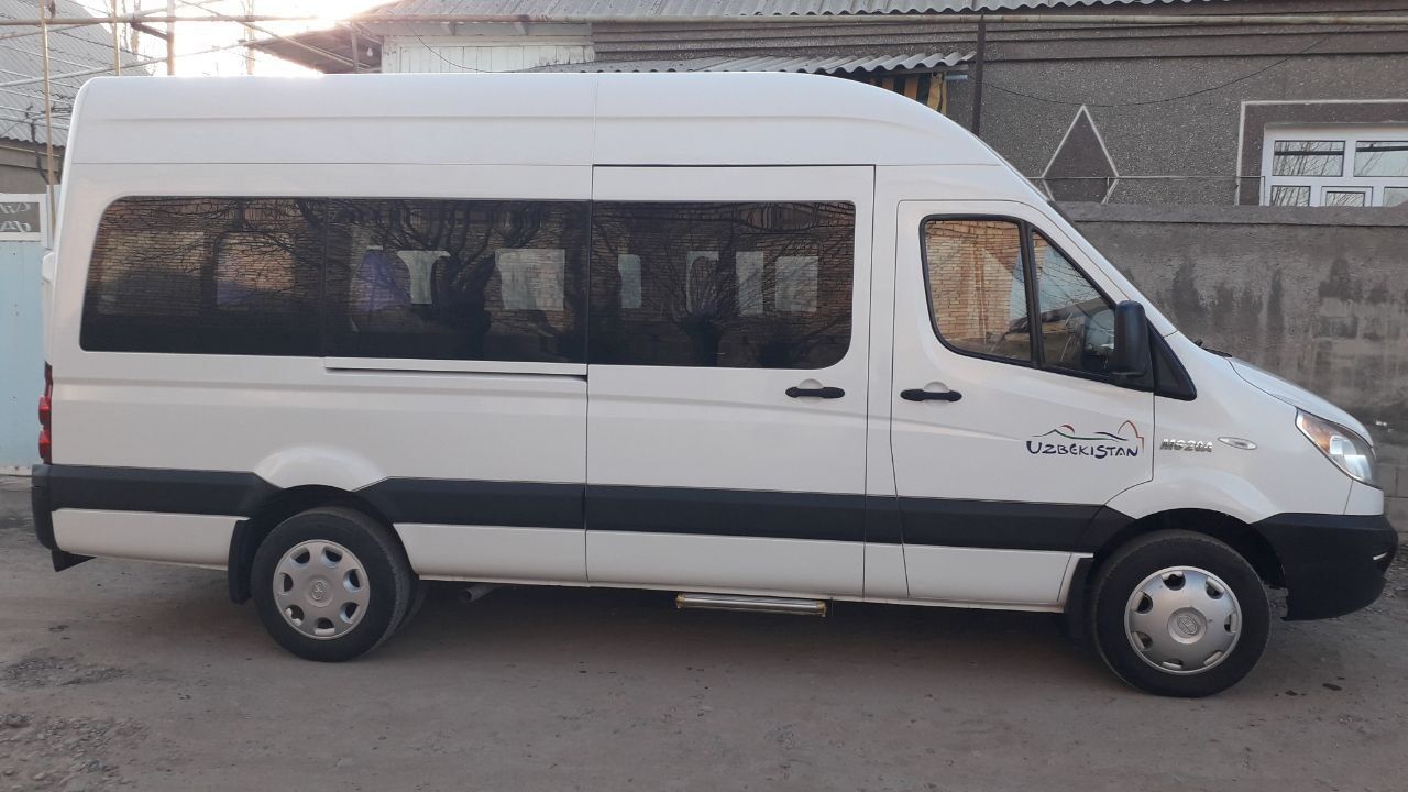 Микроавтобус JAC Sunray сотилади