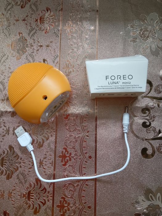 Продам массажер для лица и термобигуди