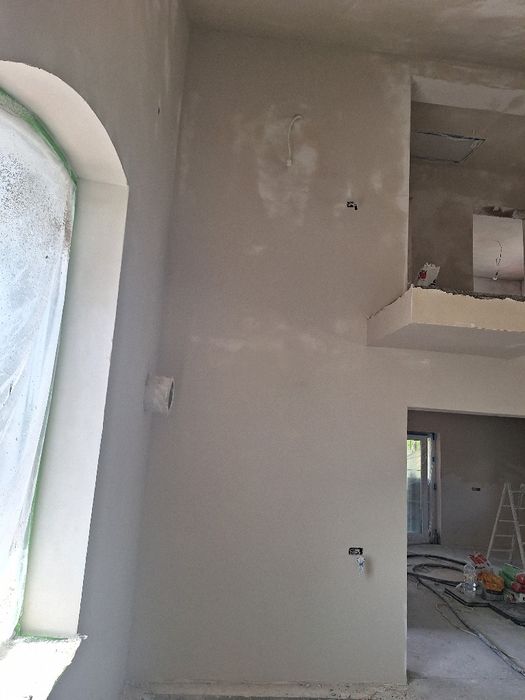 Servicii profesionale glet mecanizat și vopsitorii