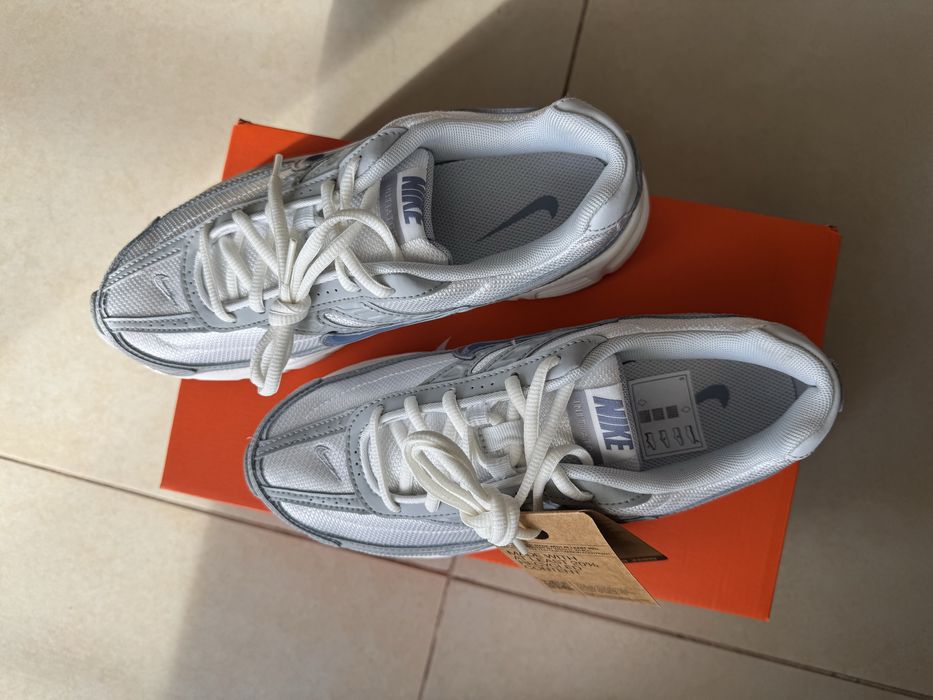 Nike обувки Initiator