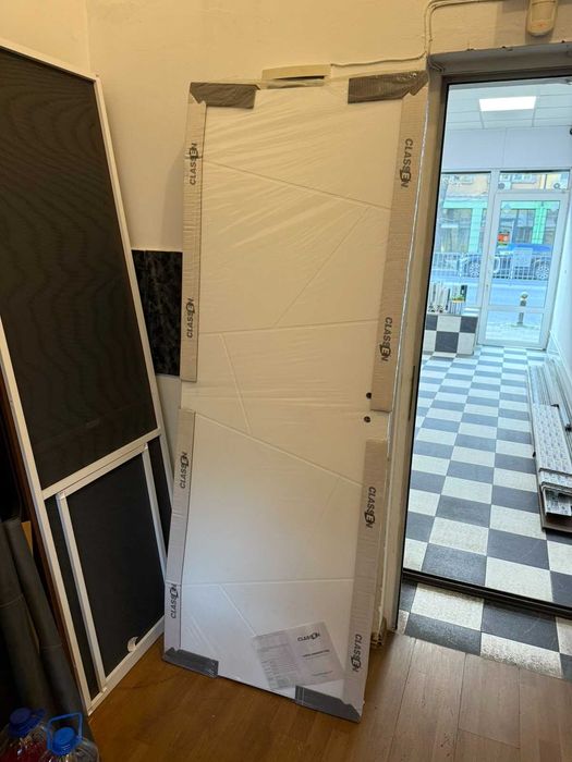 Интериорна врата Classen Linea 2.12 70L, регулируема каса 20-22 см.