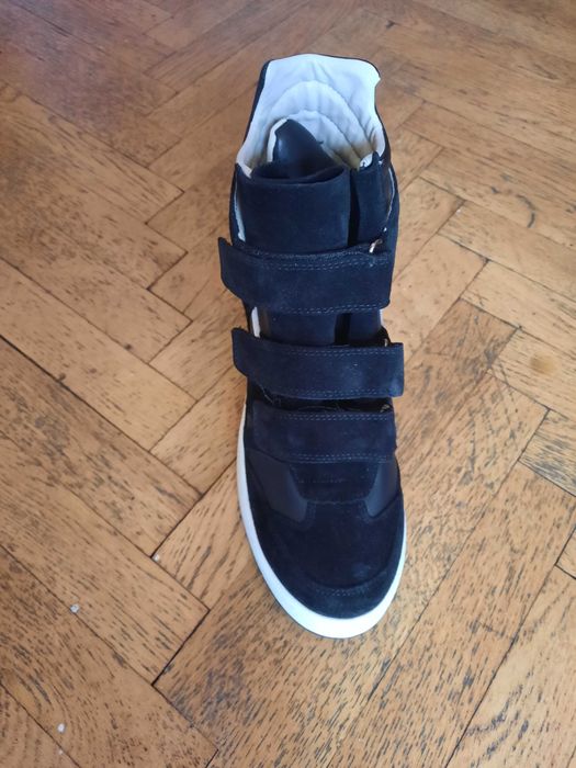 Нови обувки Trendyol