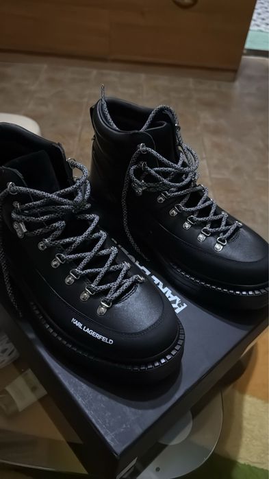 Vând Bocanci Karl Lagerfeld