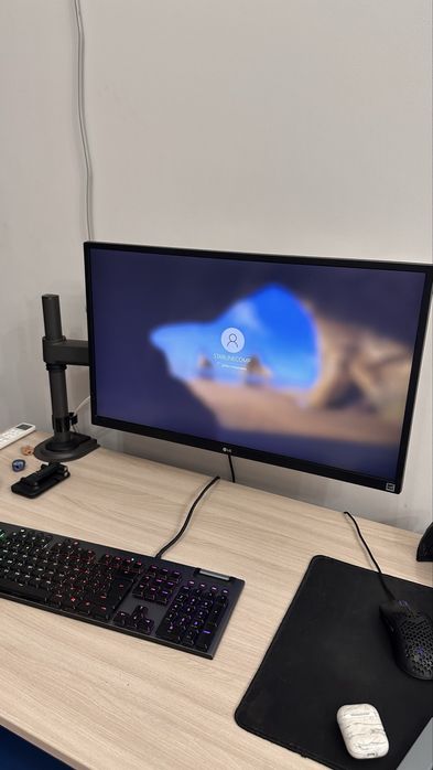 Продаю Монитор LG 4K 27”