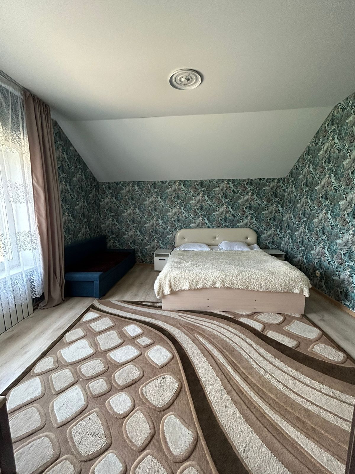 Сдается коттедж в Боровом (Бурабай). 200м2, рядом лес,озера.