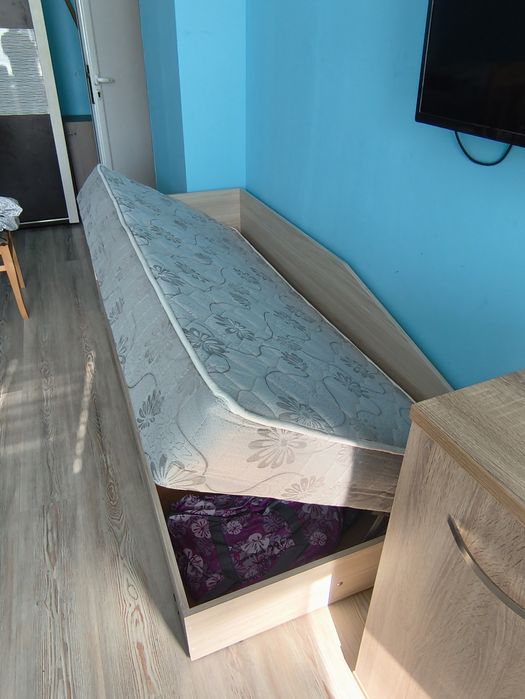 , легло с механизъм