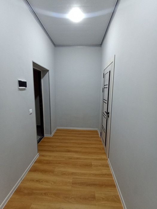 5етажлик янги домнинг 3етажидаги 1хоналик квартира сотилади