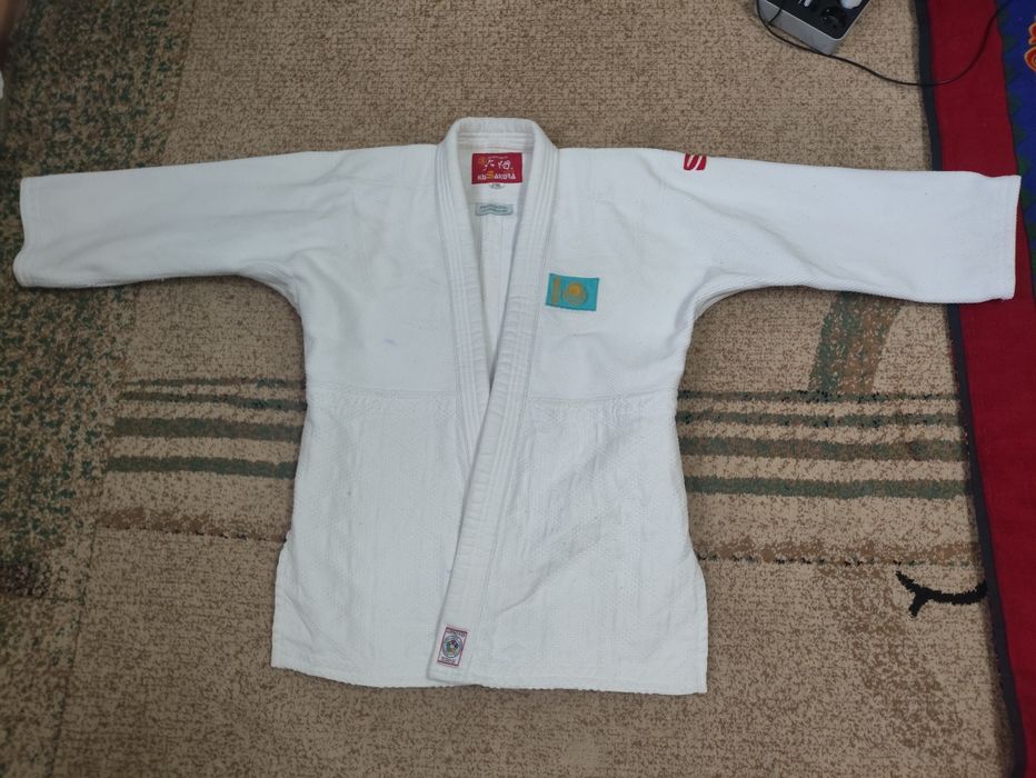 кимоно для дзюдо