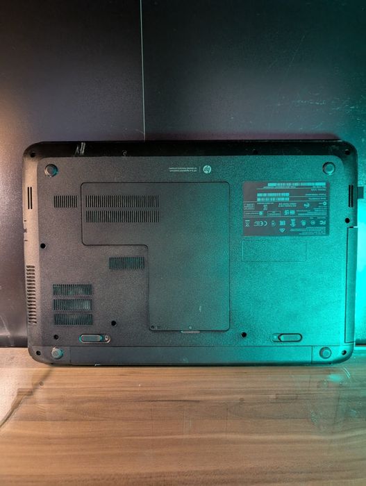 Лаптоп HP 255 + Windows 10pro