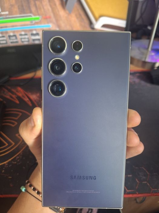 Vând telefon Samsung S24 Ultra