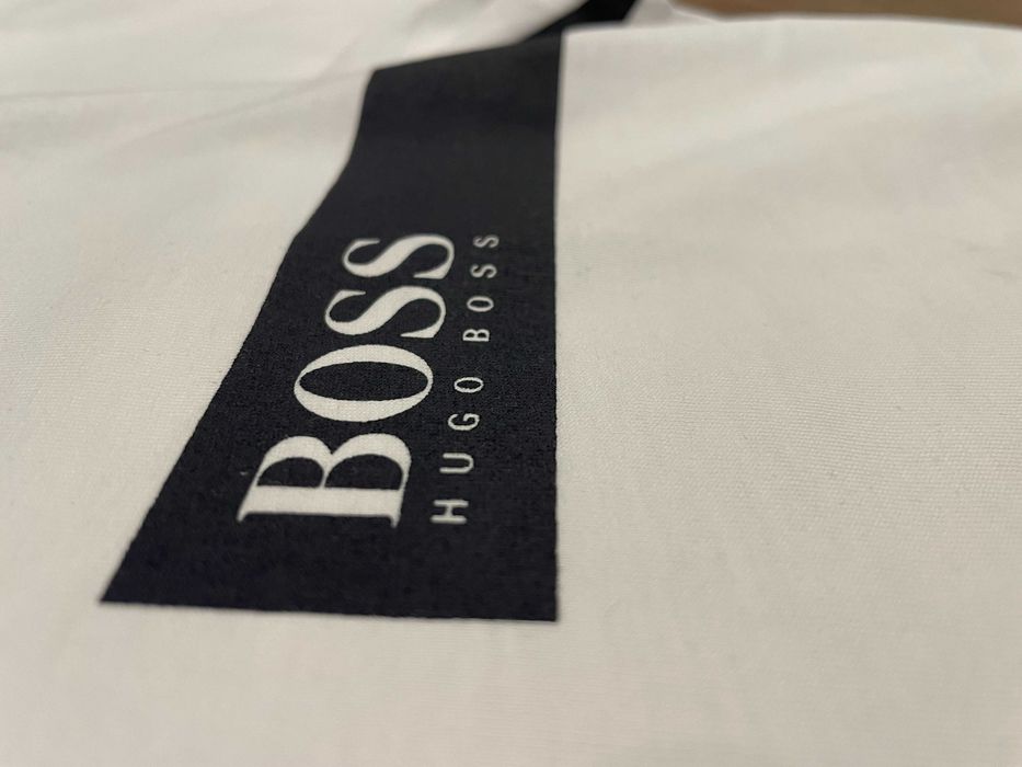 Оригинална HUGO BOSS тениска, бяла, размер: L