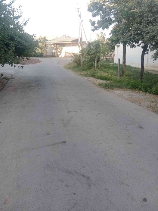 Hovli shahar markazidan Qarshi shahri Gulshan mahalla Gulzor ko'cha