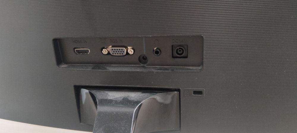 Монитор Samsung LC24F396FHIXCI черный