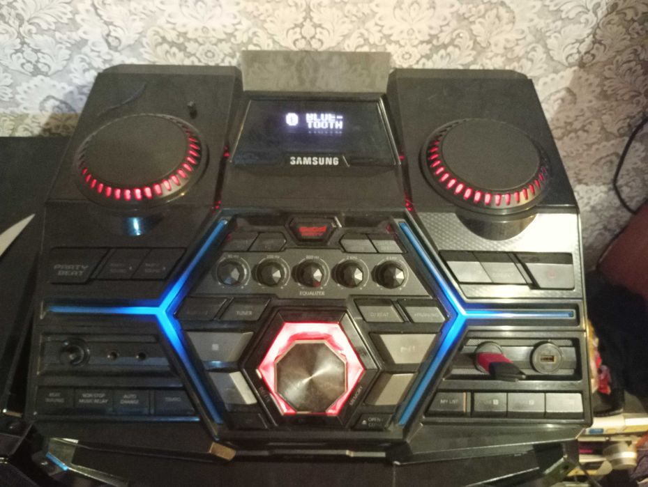 Samsung giga saud Rxd