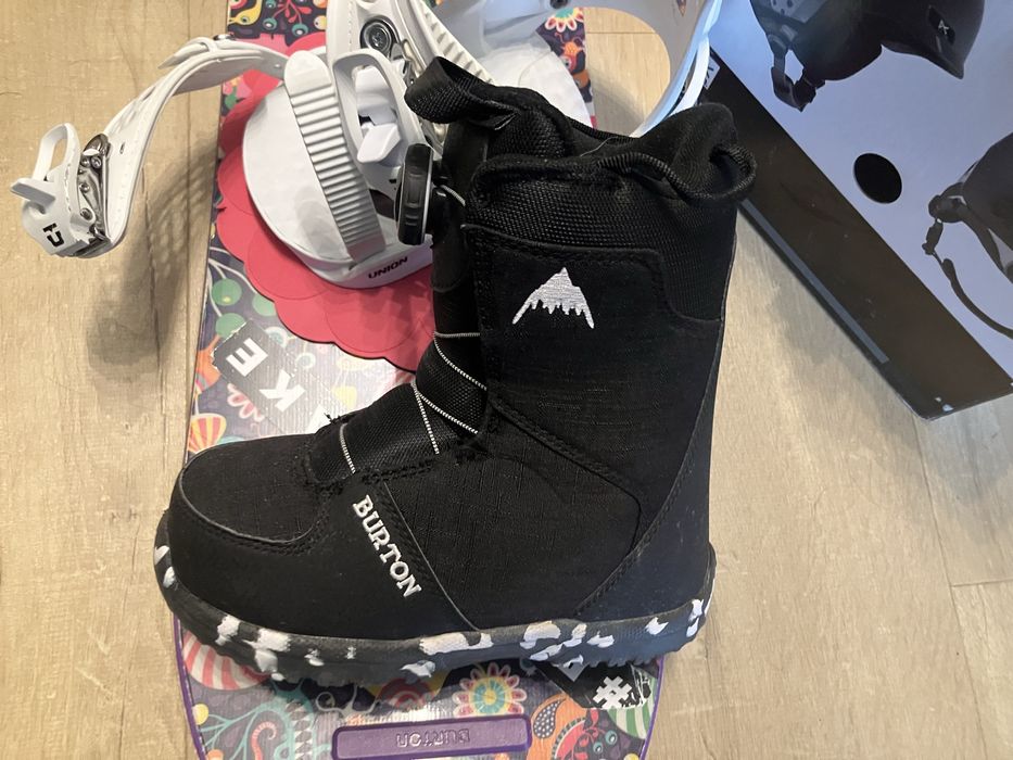 Placa snowboard Burton Chicklet + Boots Burton BOA + Casca + Ochelari