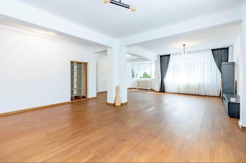 Vila Individuala de inchiriat - Pipera