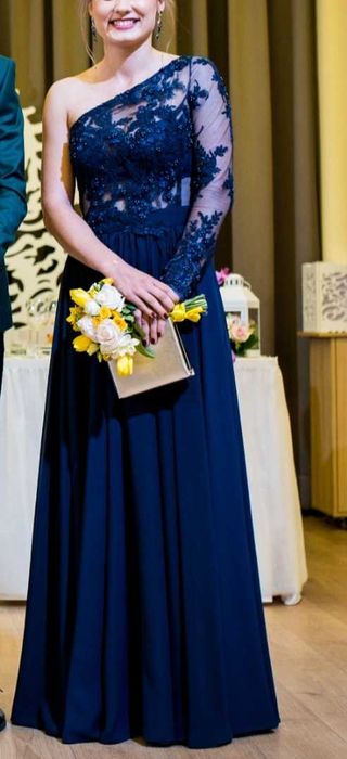 Vând rochie elegantă mărimea S