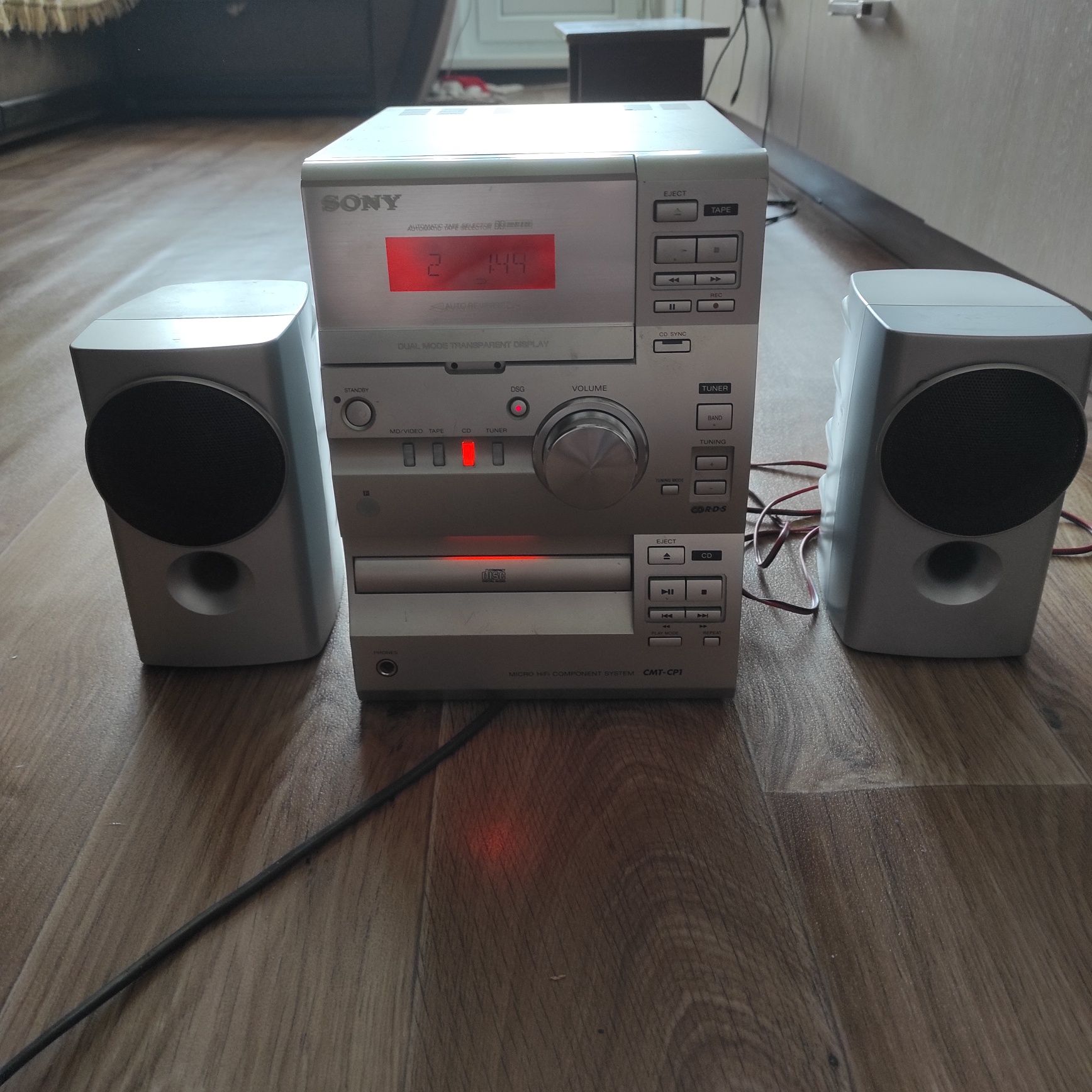 Музыкальный центр sony